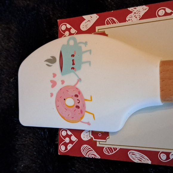 *CLEARANCE..The Bakeshop super cute spatulas - Picture 3 of 6